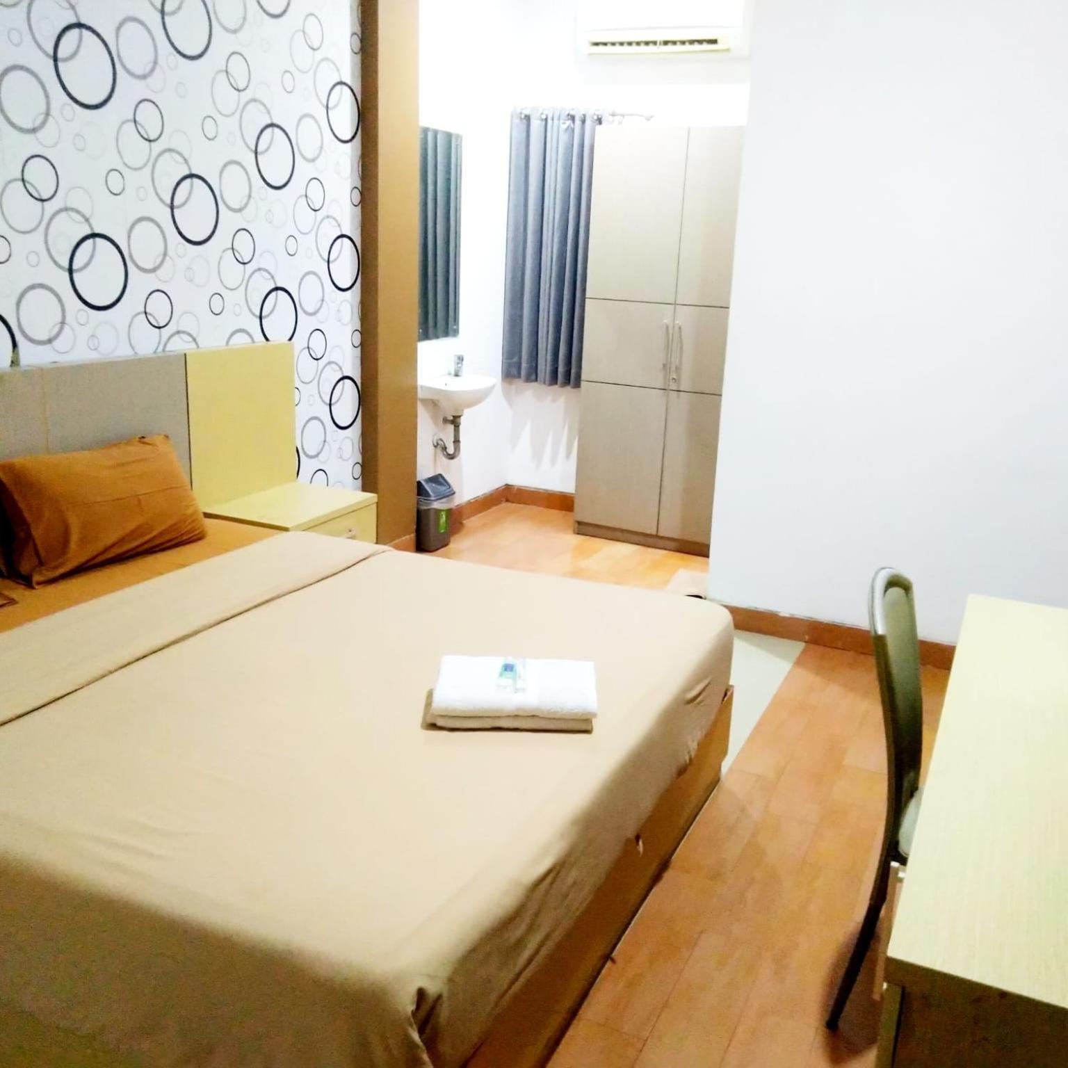 Tembok Batu Hotel 2*